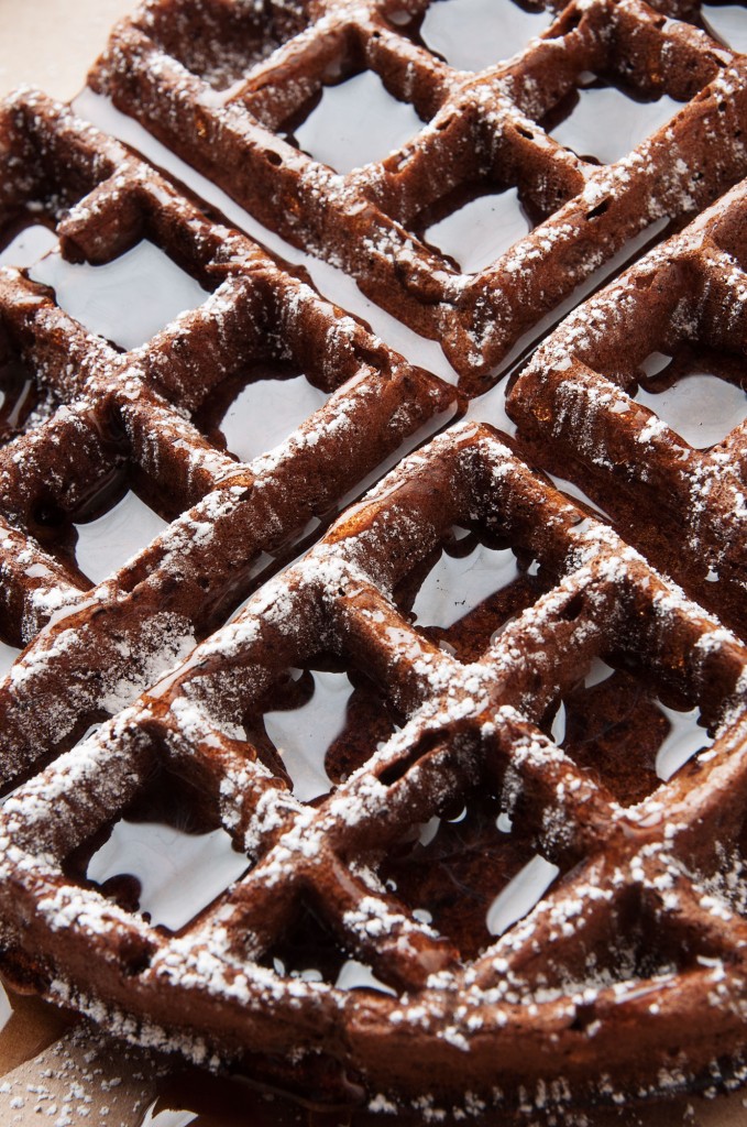 Dark Chocolate Waffles by I bake he shoots: a chocolate alternative for breakfast that's not overly sweet | ibakeheshoots.com