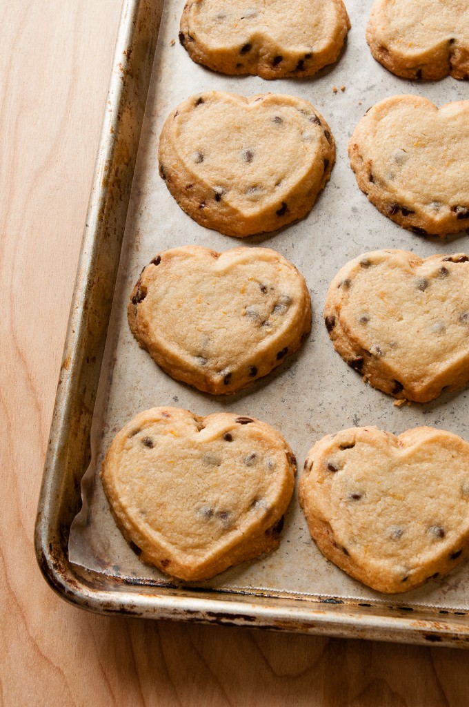 Easy Orange Chocolate Chip Shortbread that's perfect for tea time or a bedtime snack by ibakeheshoots.com